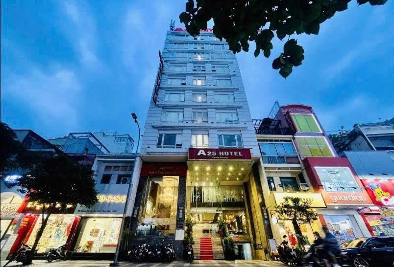 180-182-184_NguyenTrai_p.BenThanh_quan1_HoChiMinh_1779334871_871777_6.jpg